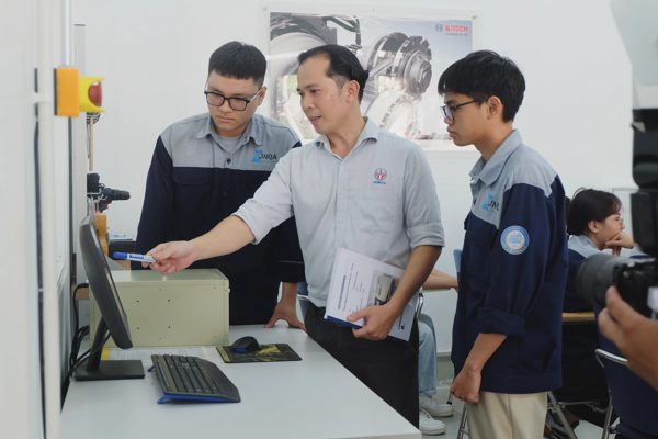 Chuyên gia nêu 3 lý do công trình khoa học nhiều nhưng nguồn thu "nhỏ giọt"