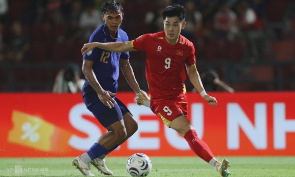 Chuyên gia Thái Lan: 'Việt Nam xứng đáng vô địch vì tôn trọng ASEAN Cup'
