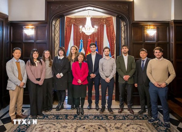 Chuyên gia trẻ Argentina quan tâm chính sách đối ngoại và hội nhập của Việt Nam