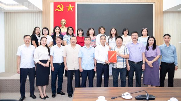 Chuyển giao Cổng thông tin điện tử Đảng Cộng sản Việt Nam sang Báo Nhân Dân