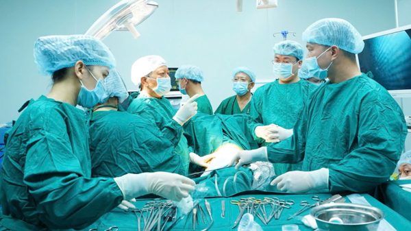 Chuyển giao kỹ thuật Ngoại lồng ngực, thêm cơ hội điều trị bệnh phổi ngay tại tuyến tỉnh
