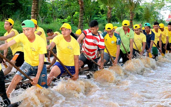 Chuyện phía sau những nhịp chèo đồng lòng của đội ghe ngo chùa Chén Kiểu