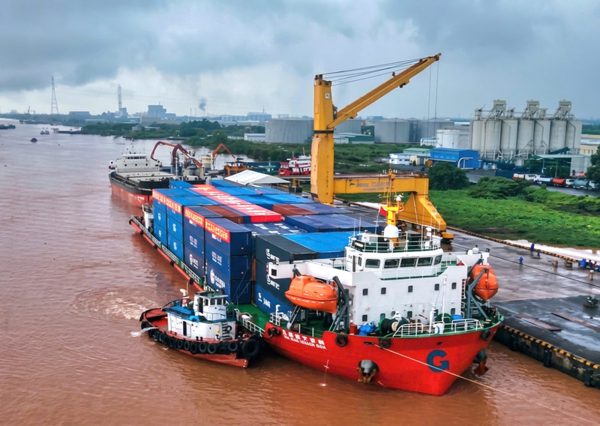 Chuyến tàu đầu tiên qua 'kênh đào thế kỷ' Trung Quốc về Cần Thơ