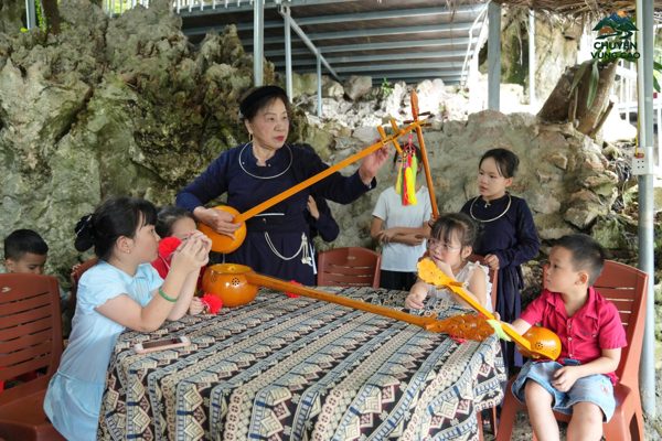 Chuyện về ‘Người giữ lửa’ nghệ thuật hát Then, đàn tính ở Cao Bằng