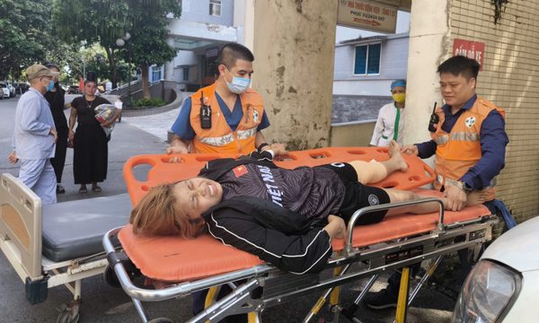 Chuyến xe 0 đồng vượt hàng nghìn km đưa bệnh nhân nghèo về quê