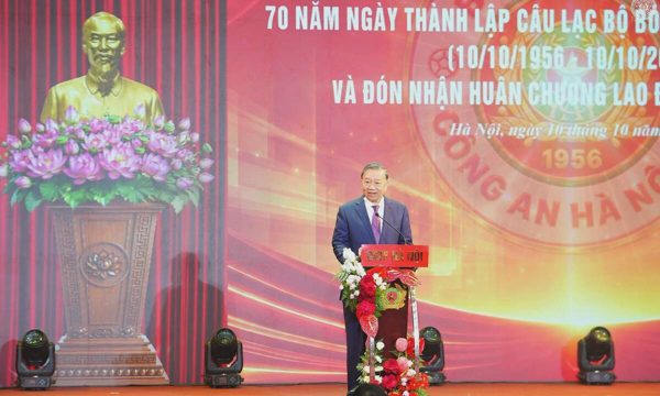 CLB CAHN nhận Huân chương Lao động hạng Nhất