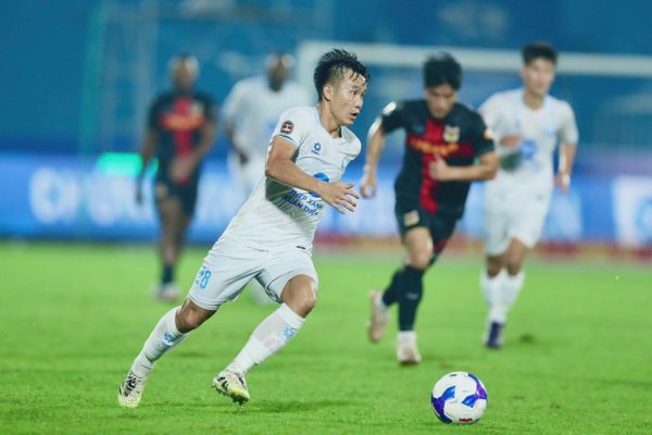 CLB Nam Định hòa Ninh Bình, HA Gia Lai và Thanh Hóa giành trọn 3 điểm