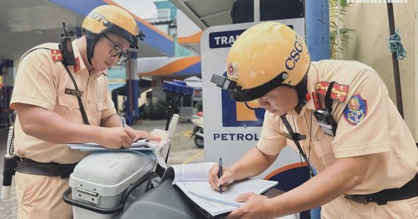 Có bằng lái vẫn bị CSGT phạt lỗi không có bằng lái, vì sao?