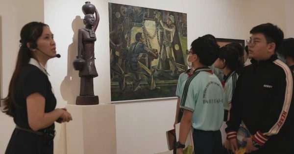 Có được ép học sinh tham gia giáo dục ngoài giờ chính khóa để xếp loại?