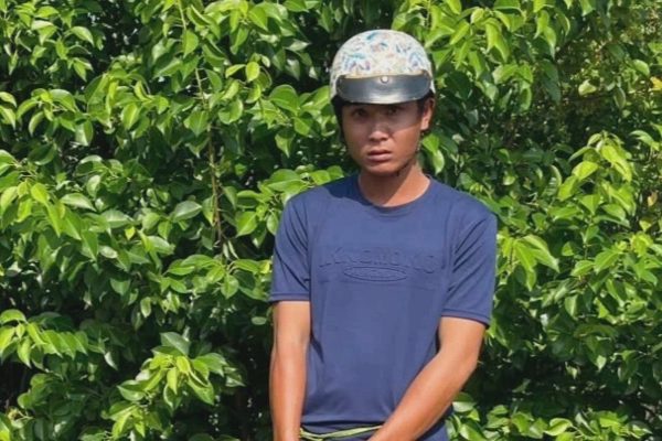 Cô gái đi làm về bị thanh niên chặn đường khống chế hiếp dâm