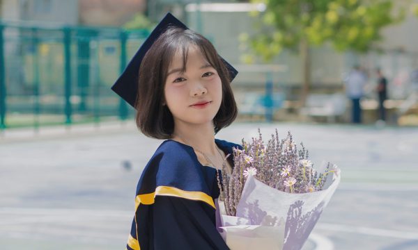 Cô gái nhút nhát thành thủ khoa Học viện Công nghệ Bưu chính Viễn thông