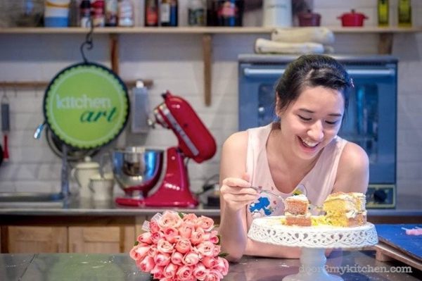Cô gái xinh đẹp cùng niềm đam mê nấu nướng