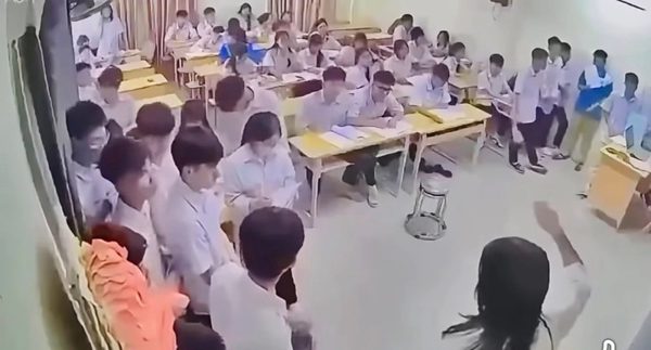 Cô giáo bị học sinh đánh vào mặt thương tích 12%