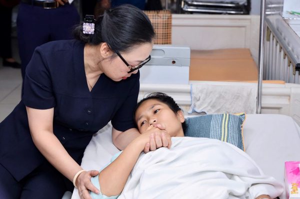 Cô giáo bị xe tải cán khi lao ra cứu học sinh nhận Giải thưởng Thanh niên sống đẹp