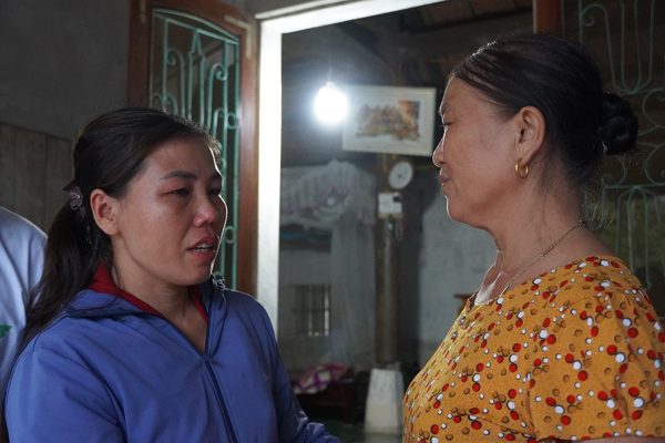 Cô giáo phải cắt một chân sau khi lao ra đường cứu trẻ: Phụ huynh nói lời nghẹn ngào