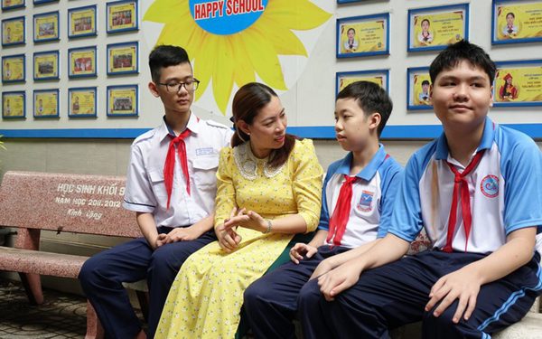 Cô giáo xin phép cha mẹ 'đánh một roi' học sinh, phụ huynh im lặng