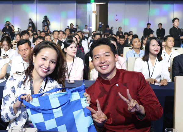 Có hay không khủng hoảng niềm tin trên mạng xã hội?