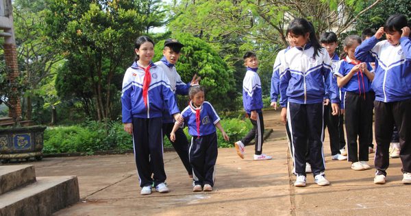 Cô học trò đặc biệt ở Kon Gang