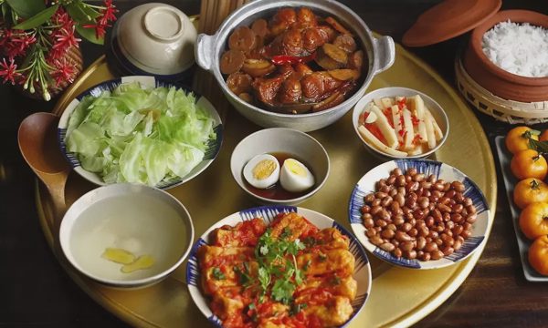 Có nên ăn lệch giờ rồi bù bằng món giàu dinh dưỡng?