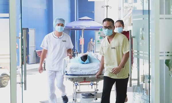 Có nên cho người đột quỵ nằm nghiêng khi sơ cứu?