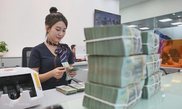 Có nên gửi tiết kiệm ở ngân hàng nhỏ để lấy lãi cao hơn?