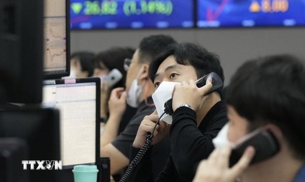 Cổ phiếu công nghệ bứt phá trước khi Mỹ công bố lạm phát