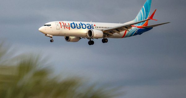 Cơ phó vụ flydubai từng bị cấm bay