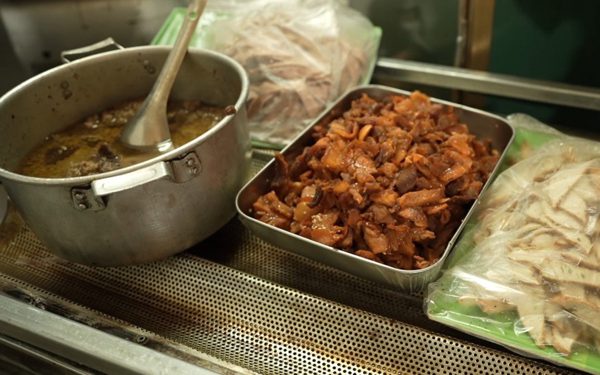 Có vi khuẩn gây bệnh đường ruột trong mẫu bánh mì khiến 46 người ngộ độc