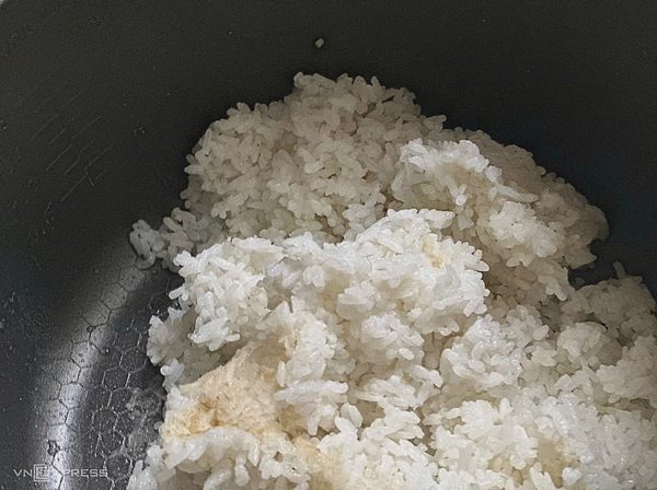Cơm nguội nên để trong bao lâu thì vứt bỏ?