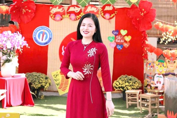 Còn 12 năm công tác, nữ hiệu trưởng xin làm giáo viên khi sắp xếp trường học