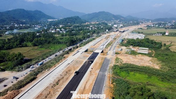 Con đường 'nghìn tỷ' nối Đại lộ Thăng Long với Hòa Bình dần lộ diện