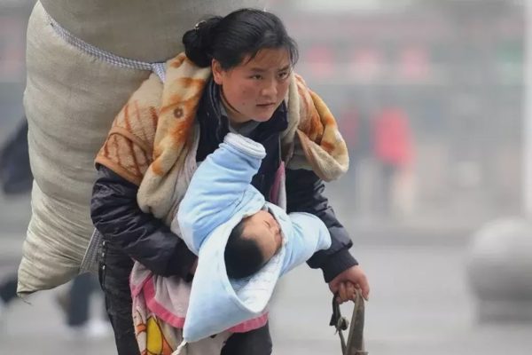 Con gái báo hiếu, con trai hưởng thừa kế