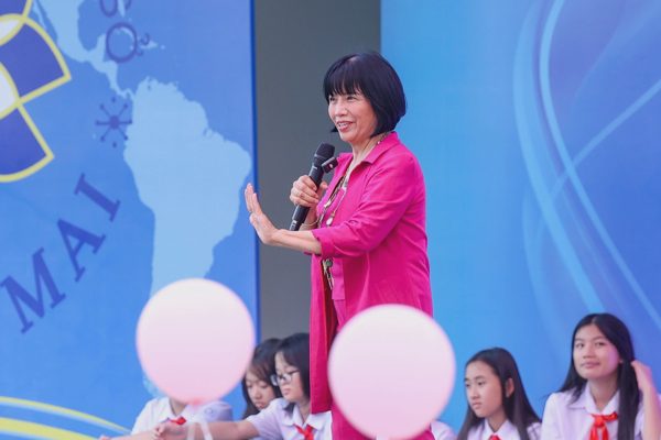Con gái đến tuổi dậy thì, chuyên gia nhắc điều cần lưu ý với bố mẹ