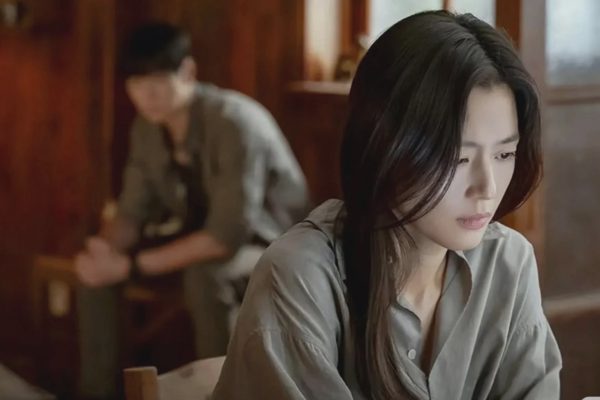 Con gái đi lấy chồng, tôi mới biết mình đã vô tâm với vợ suốt bao năm