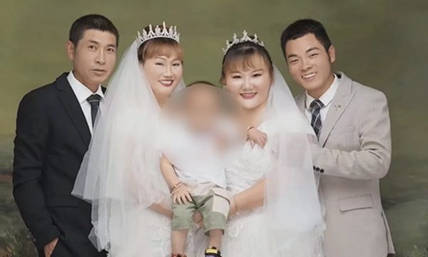 Con gái mai mối mẹ ruột cho bố chồng