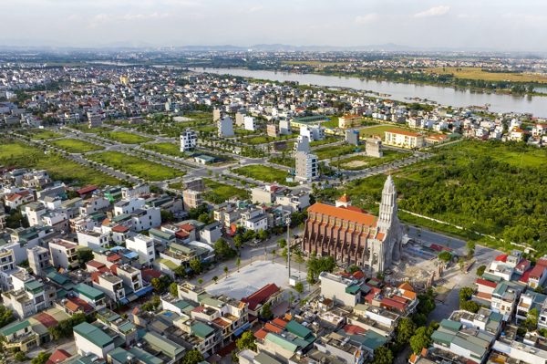 Con trai bán nhà nhận đủ tiền, gửi mẹ ruột ở nhờ rồi không rời đi
