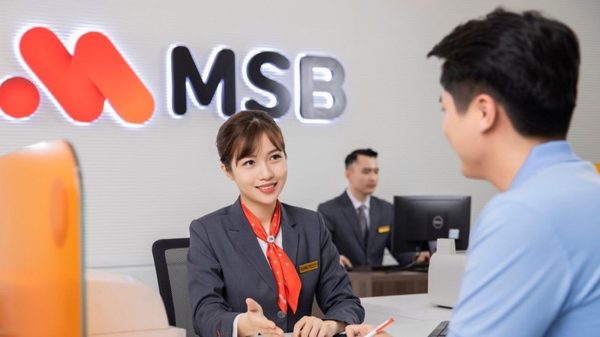 Con trai chủ tịch ngân hàng chi hàng trăm tỷ mua cổ phiếu