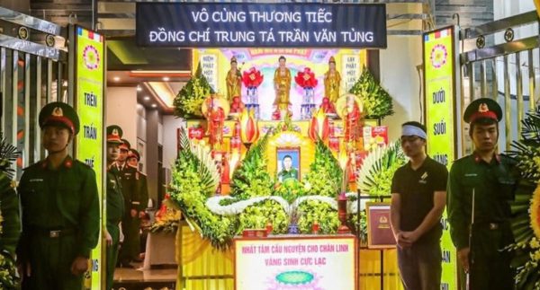 Con trai của Trung tá Trần Văn Tùng: 'Bố đâu rồi, sao đêm muộn rồi bố chưa về với con'