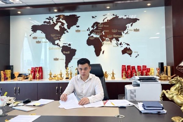 Con trai ông Đặng Lê Nguyên Vũ làm phó tổng giám đốc; Novaland cần gần 8.000 tỷ cơ cấu nợ