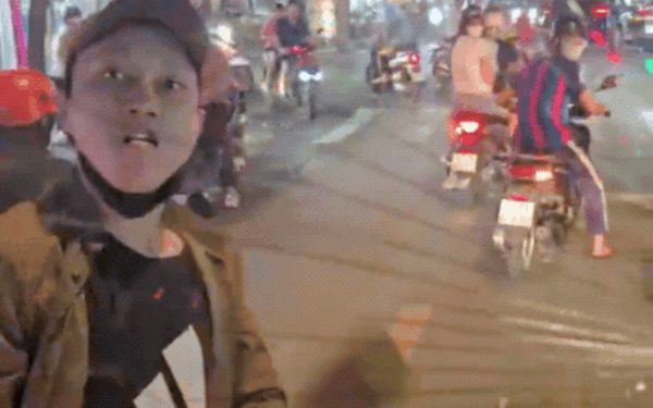 Công an đang làm việc với người đàn ông cầm gậy đập kính xe tải ở xã Vĩnh Lộc