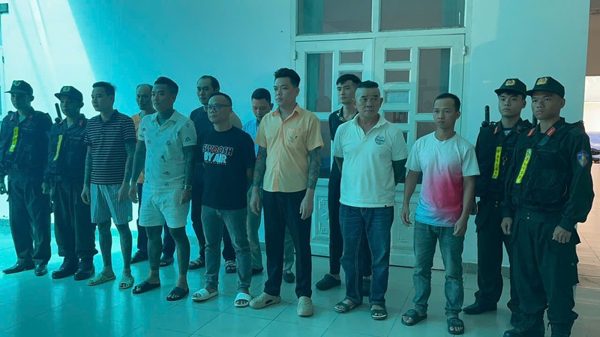 Công an Đồng Nai bắt khẩn cấp 11 đối tượng nhóm biệt danh 'Cọp Đen'