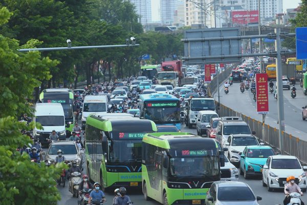 Công an Hà Nội hạn chế xe tải lớn tại hai nút giao cửa ngõ ngày 2/9