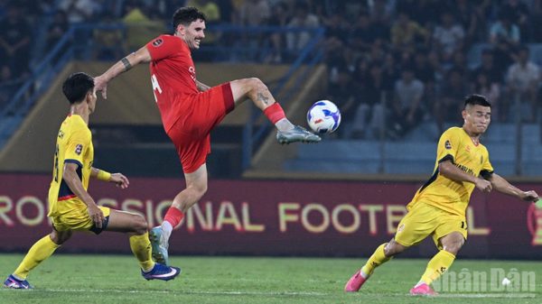Công an Hà Nội tiếp tục đánh rơi điểm tại V.League