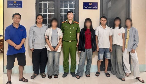 Công an ngăn chặn 4 thiếu nữ ở Tuyên Quang tự ý bỏ nhà đi làm thuê ở Hà Nội