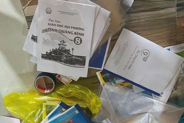 Công an nhắc nhở 3 trường hợp tự ý photocopy sách giáo khoa để bán