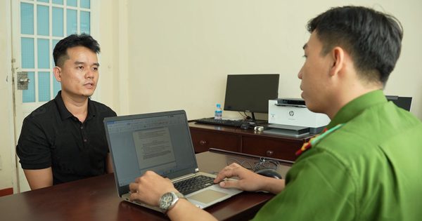 Công an TP.HCM bắt 'nóng' kẻ dùng dao cướp tiệm vàng