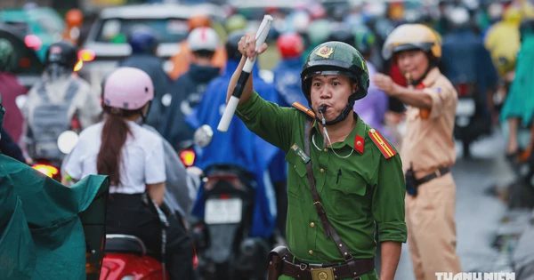 Công an TP.HCM sẽ xử lý phụ huynh đỗ xe tràn lan trước cổng trường
