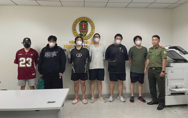 Công an TP.HCM trục xuất nhóm người Hàn Quốc vi phạm quy định về xuất nhập cảnh, cư trú