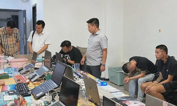 Công an Việt Nam và Lào đột kích ổ lừa đảo tại đặc khu Tam giác vàng