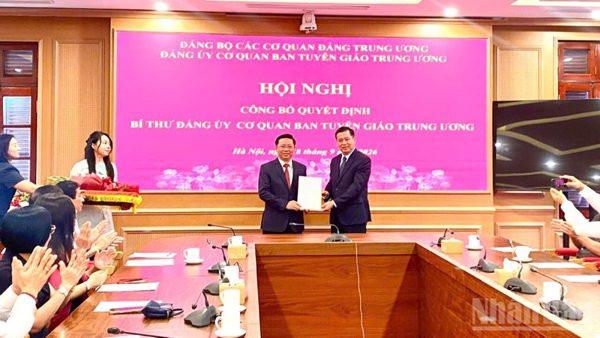 Công bố Quyết định chỉ định Bí thư Đảng ủy Cơ quan Ban Tuyên giáo Trung ương